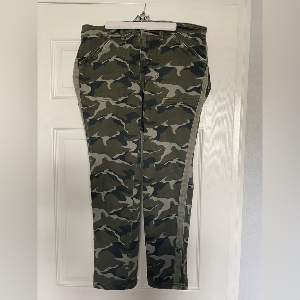 TORRID women’s camouflage pants, size 12